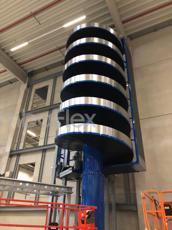 All-purpose spiral conveyor for medium to large products